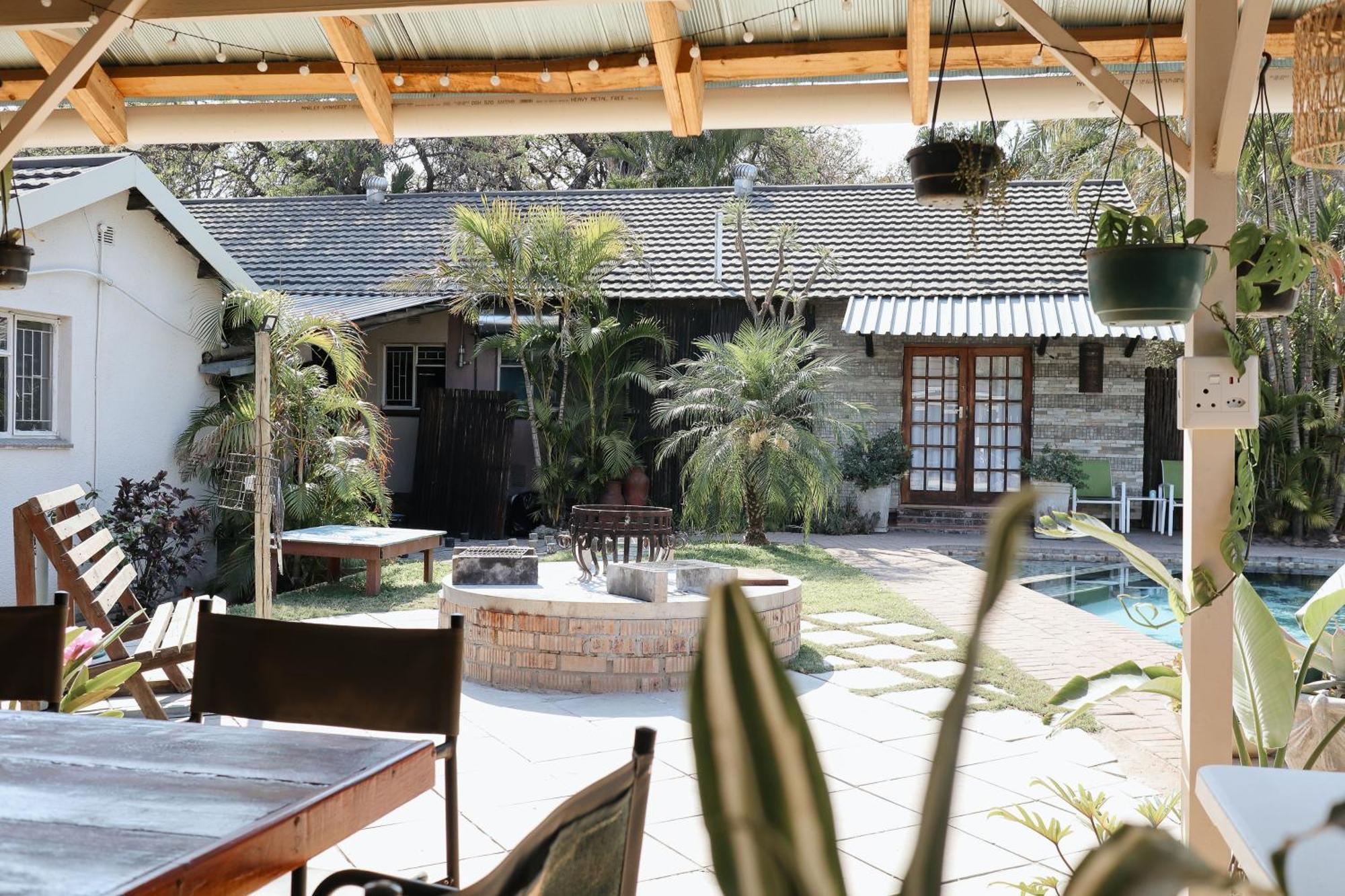 A Traveller's Palm Hotel Phalaborwa Kültér fotó