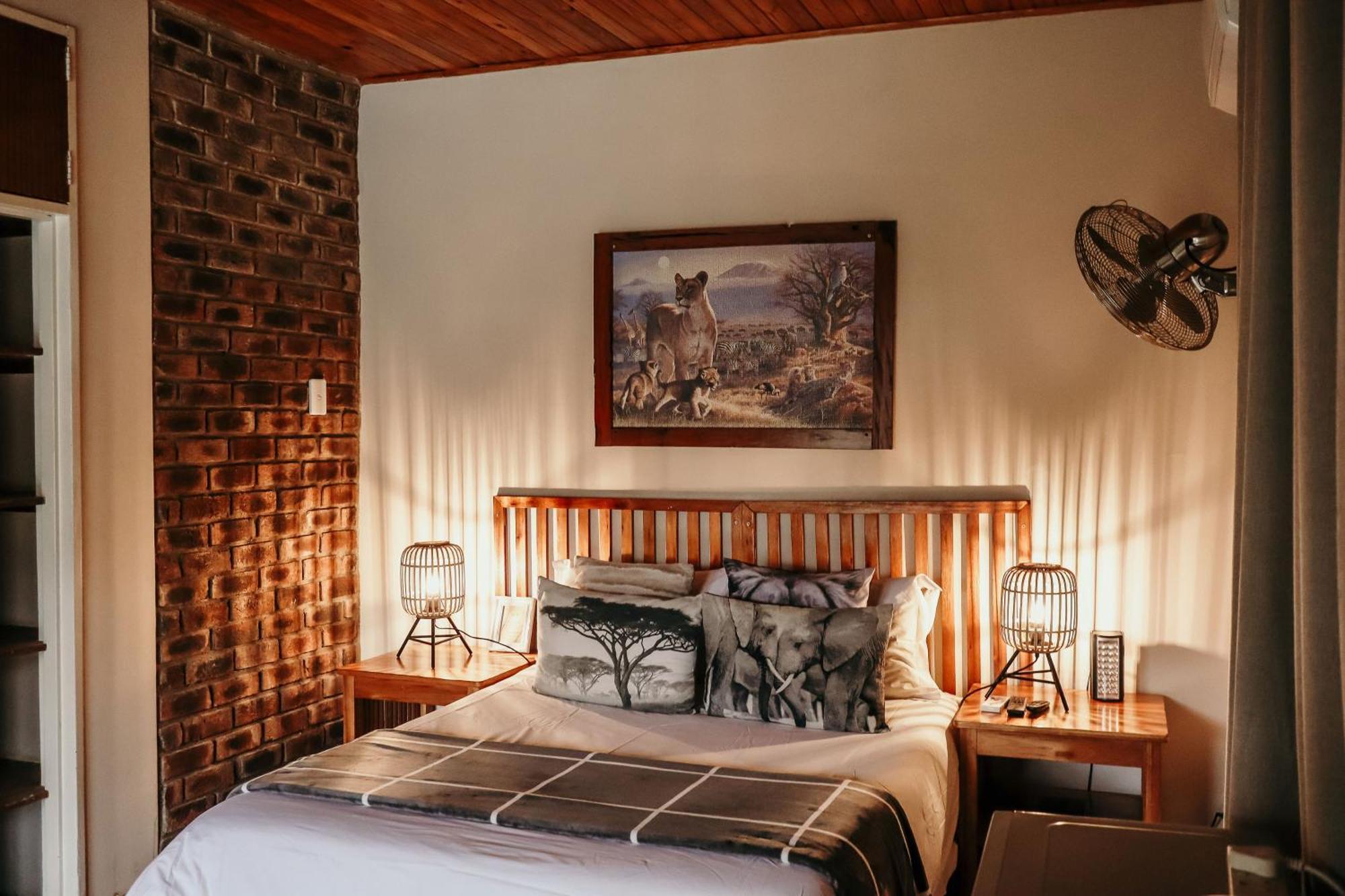 A Traveller's Palm Hotel Phalaborwa Kültér fotó