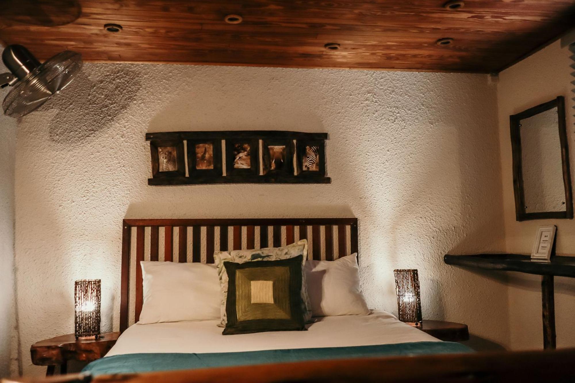 A Traveller's Palm Hotel Phalaborwa Kültér fotó