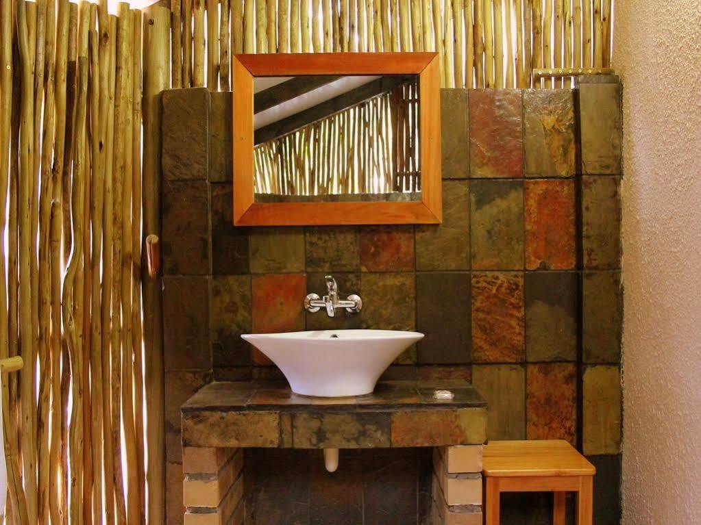 A Traveller's Palm Hotel Phalaborwa Kültér fotó